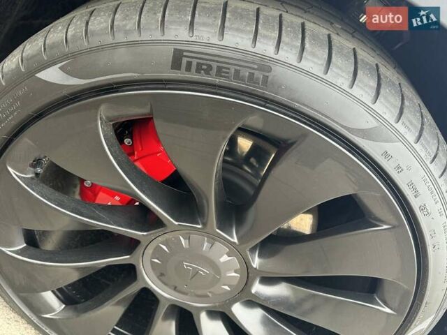 Красный Тесла Model Y, объемом двигателя 0 л и пробегом 3 тыс. км за 38700 $, фото 44 на Automoto.ua