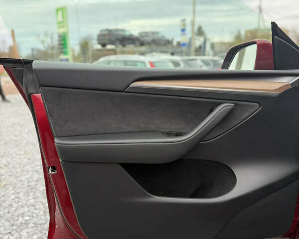 Червоний Тесла Model Y, об'ємом двигуна 0 л та пробігом 8 тис. км за 26200 $, фото 32 на Automoto.ua