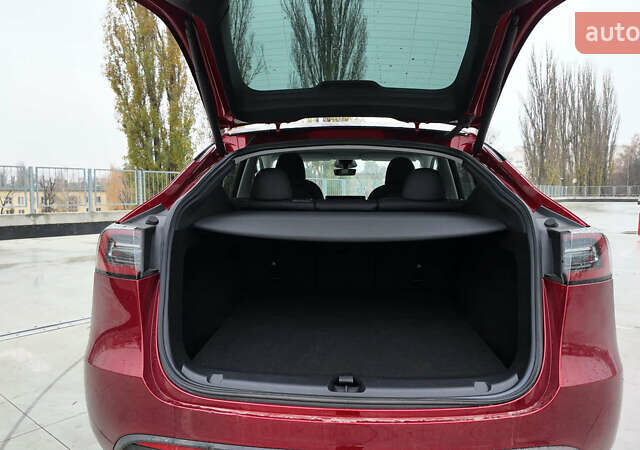 Червоний Тесла Model Y, об'ємом двигуна 0 л та пробігом 10 тис. км за 32490 $, фото 5 на Automoto.ua