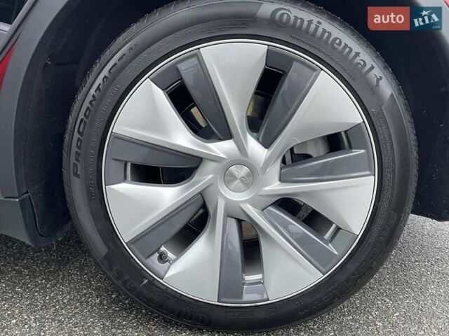 Красный Тесла Model Y, объемом двигателя 0 л и пробегом 20 тыс. км за 34500 $, фото 39 на Automoto.ua
