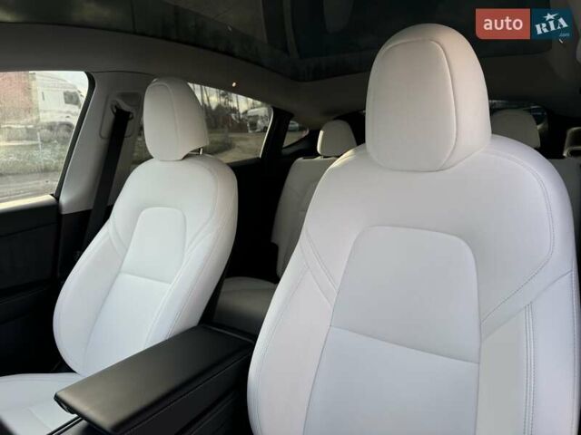 Красный Тесла Model Y, объемом двигателя 0 л и пробегом 42 тыс. км за 33900 $, фото 21 на Automoto.ua