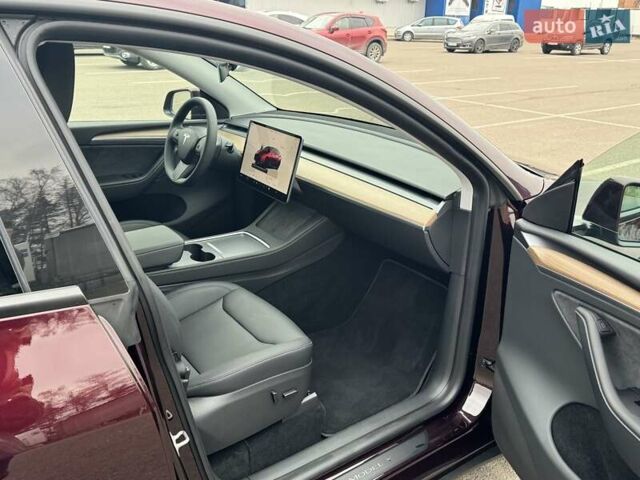Красный Тесла Model Y, объемом двигателя 0 л и пробегом 3 тыс. км за 38700 $, фото 32 на Automoto.ua