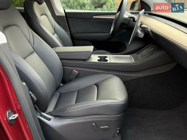 Красный Тесла Model Y, объемом двигателя 0 л и пробегом 4 тыс. км за 34999 $, фото 88 на Automoto.ua