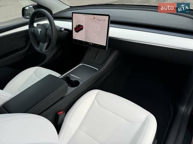 Красный Тесла Model Y, объемом двигателя 0 л и пробегом 42 тыс. км за 33900 $, фото 19 на Automoto.ua