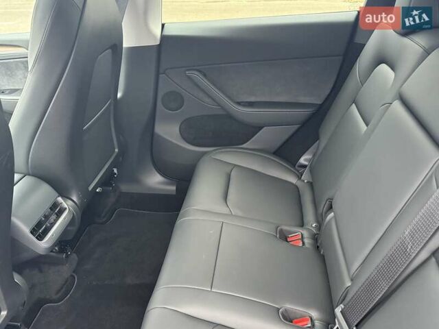 Красный Тесла Model Y, объемом двигателя 0 л и пробегом 3 тыс. км за 38700 $, фото 35 на Automoto.ua