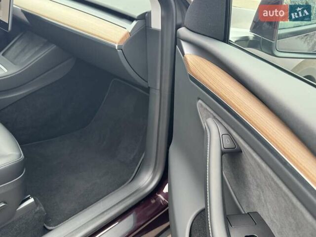Красный Тесла Model Y, объемом двигателя 0 л и пробегом 3 тыс. км за 38700 $, фото 33 на Automoto.ua