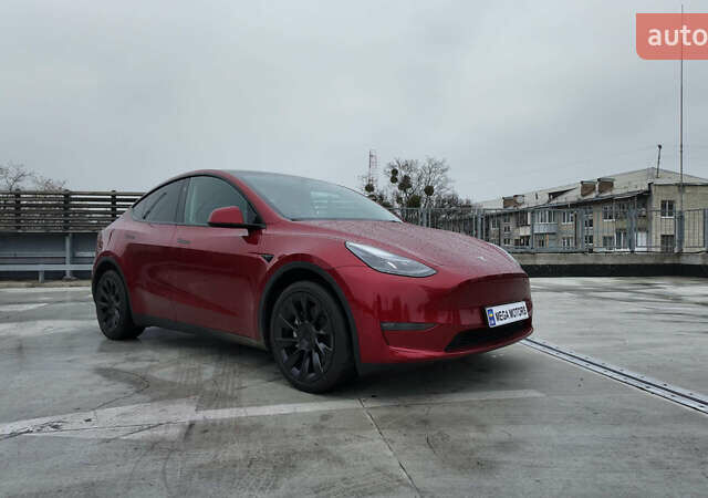 Червоний Тесла Model Y, об'ємом двигуна 0 л та пробігом 10 тис. км за 32490 $, фото 1 на Automoto.ua