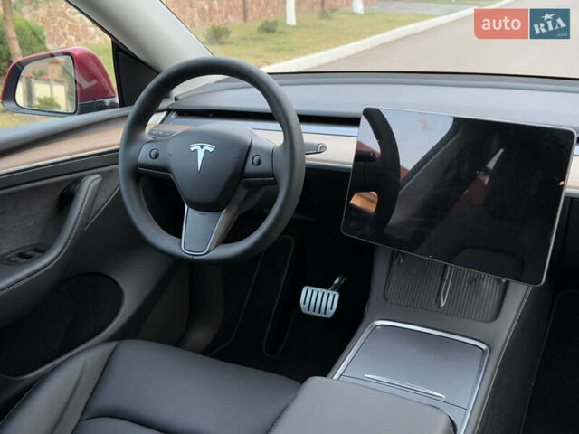 Красный Тесла Model Y, объемом двигателя 0 л и пробегом 4 тыс. км за 34999 $, фото 66 на Automoto.ua