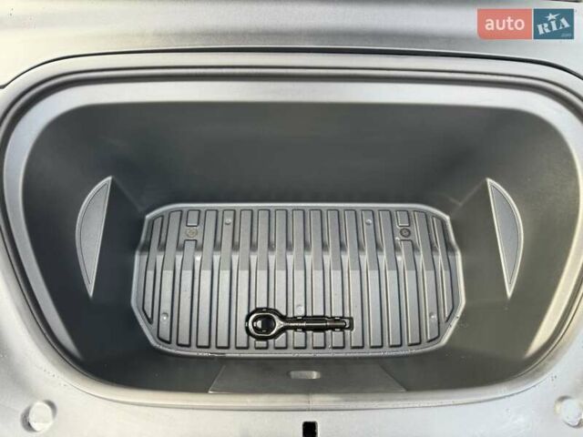 Красный Тесла Model Y, объемом двигателя 0 л и пробегом 42 тыс. км за 33900 $, фото 28 на Automoto.ua