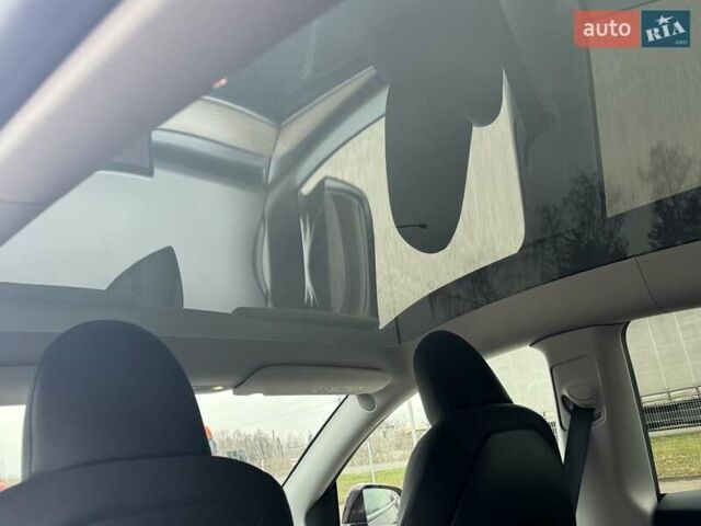 Красный Тесла Model Y, объемом двигателя 0 л и пробегом 3 тыс. км за 38700 $, фото 40 на Automoto.ua