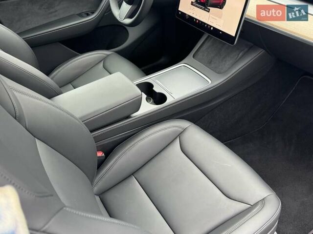 Красный Тесла Model Y, объемом двигателя 0 л и пробегом 3 тыс. км за 38700 $, фото 30 на Automoto.ua