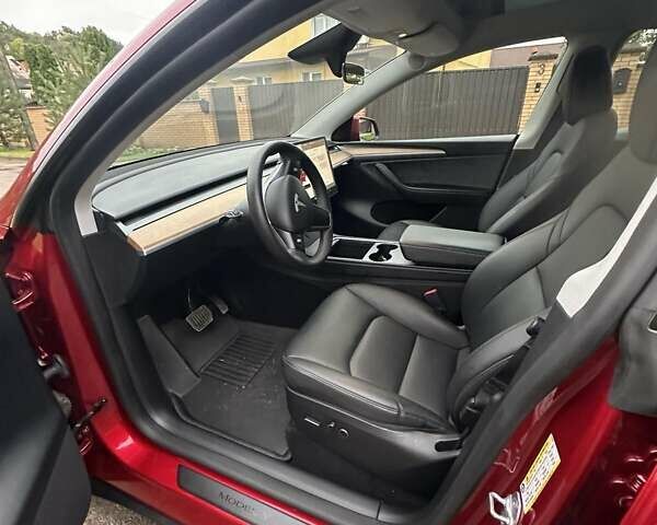 Красный Тесла Model Y, объемом двигателя 0 л и пробегом 18 тыс. км за 31500 $, фото 6 на Automoto.ua