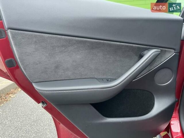 Красный Тесла Model Y, объемом двигателя 0 л и пробегом 20 тыс. км за 34500 $, фото 38 на Automoto.ua