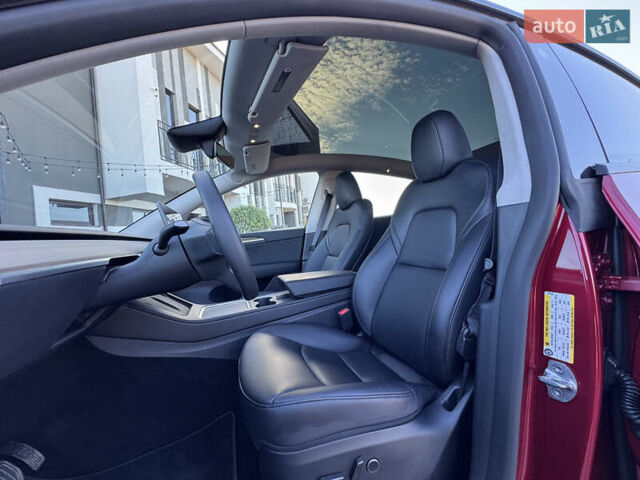 Красный Тесла Model Y, объемом двигателя 0 л и пробегом 8 тыс. км за 29999 $, фото 57 на Automoto.ua