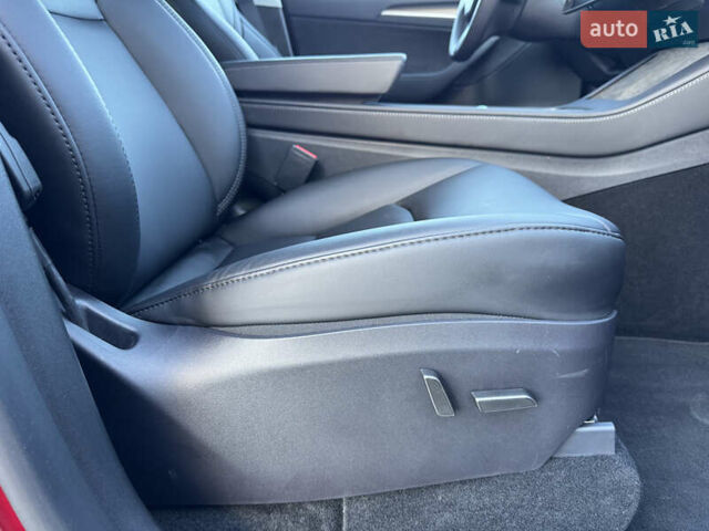 Красный Тесла Model Y, объемом двигателя 0 л и пробегом 8 тыс. км за 29999 $, фото 40 на Automoto.ua