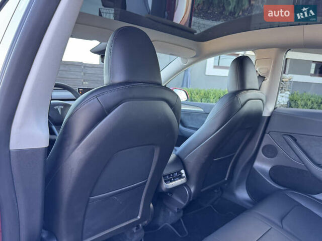 Красный Тесла Model Y, объемом двигателя 0 л и пробегом 8 тыс. км за 29999 $, фото 55 на Automoto.ua