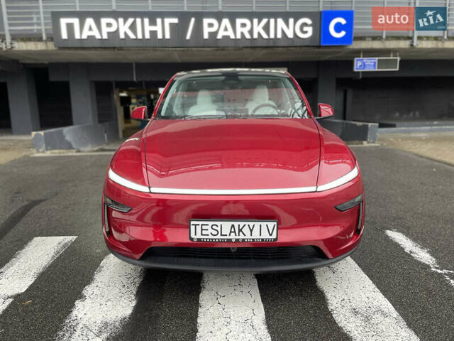 Красный Тесла Model Y, объемом двигателя 0 л и пробегом 2 тыс. км за 49990 $, фото 4 на Automoto.ua