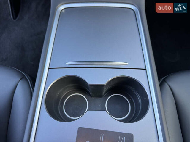 Красный Тесла Model Y, объемом двигателя 0 л и пробегом 8 тыс. км за 29999 $, фото 65 на Automoto.ua