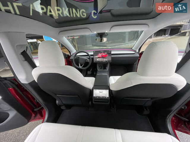 Красный Тесла Model Y, объемом двигателя 0 л и пробегом 2 тыс. км за 49990 $, фото 12 на Automoto.ua