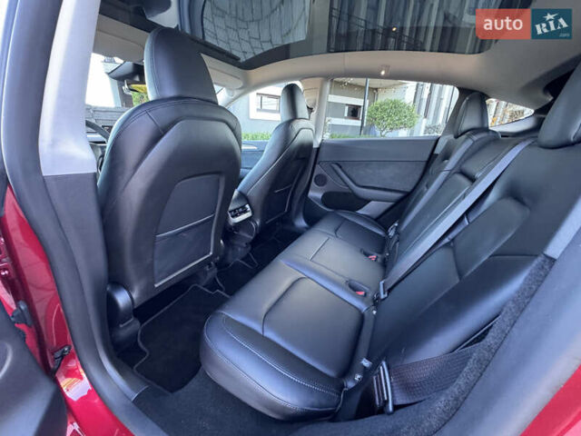 Красный Тесла Model Y, объемом двигателя 0 л и пробегом 8 тыс. км за 29999 $, фото 53 на Automoto.ua