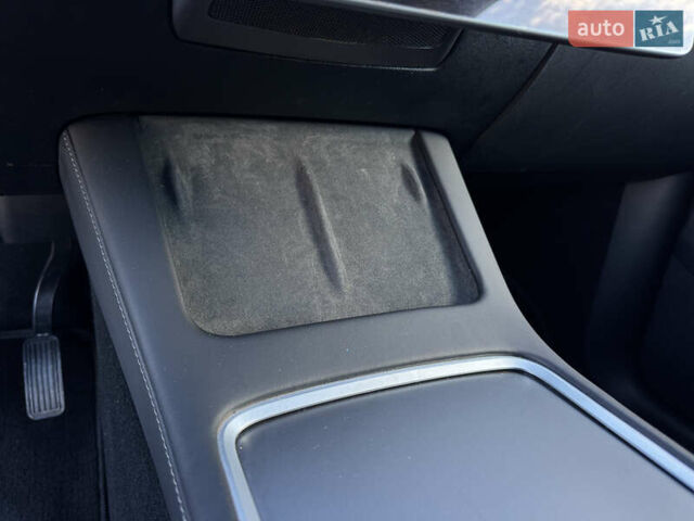 Красный Тесла Model Y, объемом двигателя 0 л и пробегом 8 тыс. км за 29999 $, фото 64 на Automoto.ua