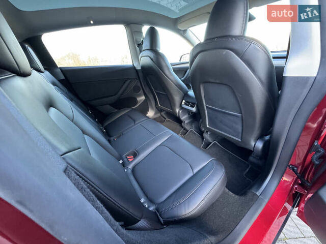 Красный Тесла Model Y, объемом двигателя 0 л и пробегом 8 тыс. км за 29999 $, фото 46 на Automoto.ua
