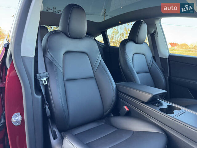 Красный Тесла Model Y, объемом двигателя 0 л и пробегом 8 тыс. км за 29999 $, фото 36 на Automoto.ua