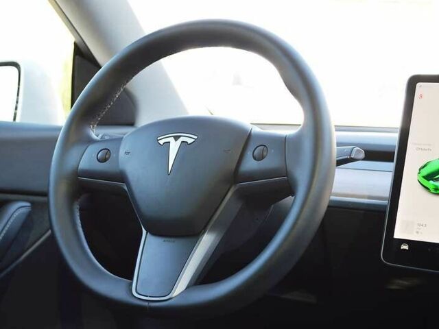 Тесла Model Y 2020 в Одессе на Automoto.ua Тесла Model Y, объемом двигателя 0 л и пробегом 18 тыс. км за 45700 $, фото 24 на Automoto.ua