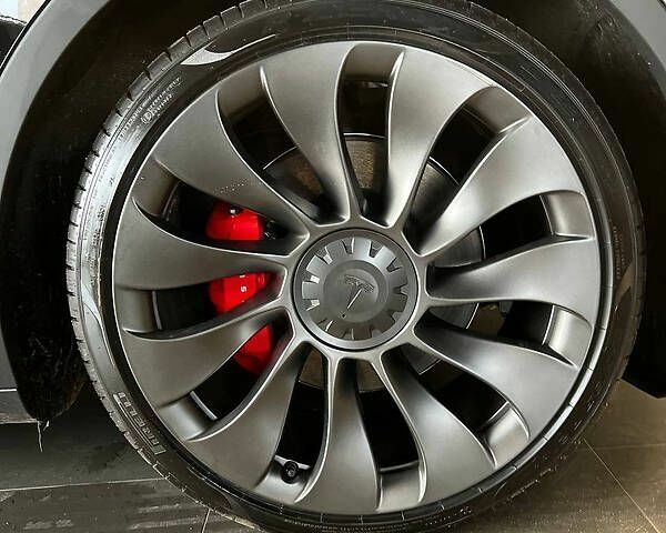 Тесла Model Y, объемом двигателя 0 л и пробегом 4 тыс. км за 64900 $, фото 8 на Automoto.ua