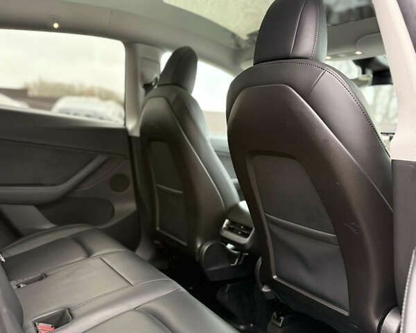 Тесла Model Y, объемом двигателя 0 л и пробегом 107 тыс. км за 23500 $, фото 27 на Automoto.ua