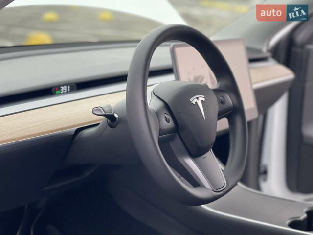Тесла Model Y, объемом двигателя 0 л и пробегом 58 тыс. км за 28100 $, фото 53 на Automoto.ua