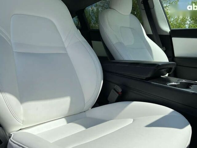 Тесла Model Y, объемом двигателя 0 л и пробегом 70 тыс. км за 26500 $, фото 26 на Automoto.ua