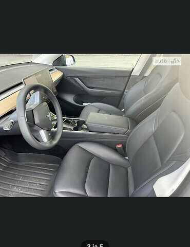 Тесла Model Y, объемом двигателя 0 л и пробегом 39 тыс. км за 27000 $, фото 3 на Automoto.ua