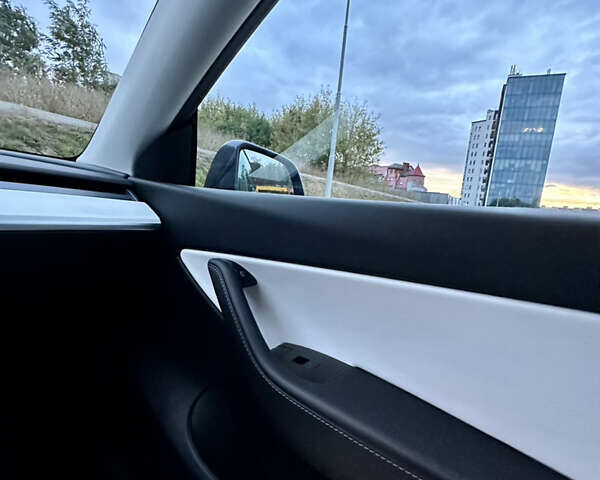 Тесла Model Y, объемом двигателя 0 л и пробегом 51 тыс. км за 37000 $, фото 24 на Automoto.ua