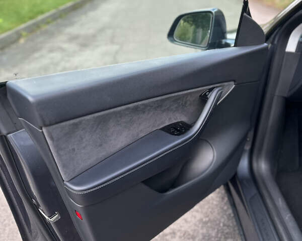 Тесла Model Y, объемом двигателя 0 л и пробегом 72 тыс. км за 22900 $, фото 24 на Automoto.ua