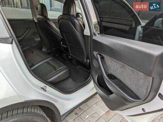 Тесла Model Y, объемом двигателя 0 л и пробегом 103 тыс. км за 24850 $, фото 12 на Automoto.ua