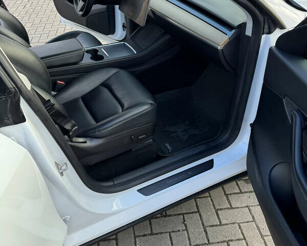 Тесла Model Y, об'ємом двигуна 0 л та пробігом 98 тис. км за 23400 $, фото 17 на Automoto.ua