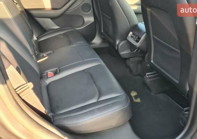 Тесла Model Y, объемом двигателя 0 л и пробегом 107 тыс. км за 31500 $, фото 11 на Automoto.ua