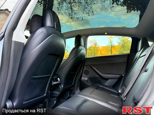 Тесла Model Y 2021 в Николаеве на Automoto.ua Тесла Model Y, объемом двигателя 0.28 л и пробегом 80 тыс. км за 24999 $, фото 12 на Automoto.ua