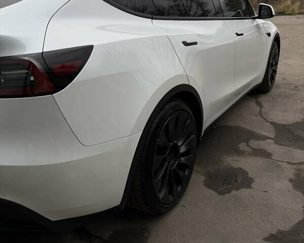 Тесла Model Y, объемом двигателя 0 л и пробегом 63 тыс. км за 25500 $, фото 11 на Automoto.ua