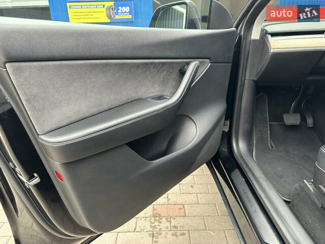 Тесла Model Y, объемом двигателя 0 л и пробегом 105 тыс. км за 25000 $, фото 11 на Automoto.ua