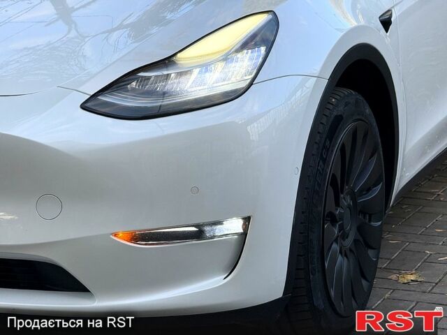 Тесла Model Y 2021 в Николаеве на Automoto.ua Тесла Model Y, объемом двигателя 0.28 л и пробегом 80 тыс. км за 24999 $, фото 7 на Automoto.ua