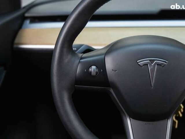 Тесла Model Y, объемом двигателя 0 л и пробегом 123 тыс. км за 22500 $, фото 16 на Automoto.ua