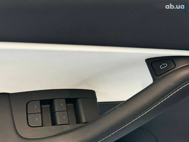 Тесла Model Y, объемом двигателя 0 л и пробегом 1 тыс. км за 29500 $, фото 12 на Automoto.ua