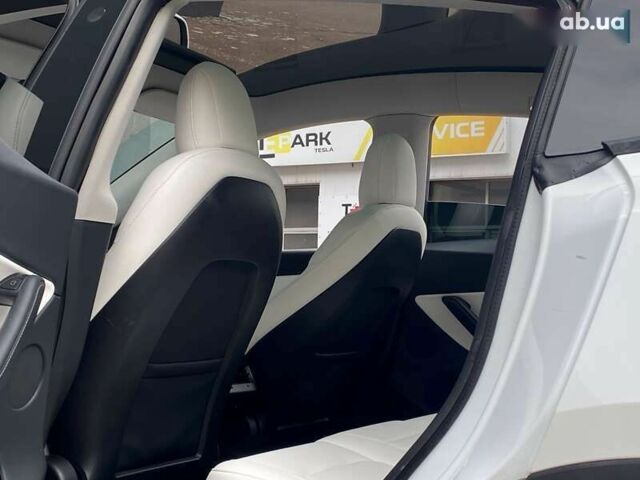 Тесла Model Y, объемом двигателя 0 л и пробегом 115 тыс. км за 25999 $, фото 15 на Automoto.ua