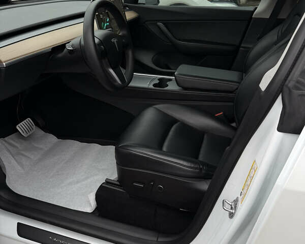 Тесла Model Y, объемом двигателя 0 л и пробегом 63 тыс. км за 25500 $, фото 3 на Automoto.ua