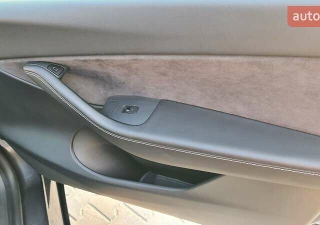 Тесла Model Y, объемом двигателя 0 л и пробегом 107 тыс. км за 31500 $, фото 9 на Automoto.ua