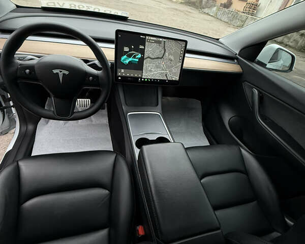 Тесла Model Y, объемом двигателя 0 л и пробегом 63 тыс. км за 25500 $, фото 7 на Automoto.ua