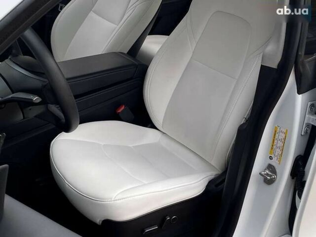 Тесла Model Y, объемом двигателя 0 л и пробегом 115 тыс. км за 25999 $, фото 12 на Automoto.ua