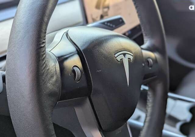 Тесла Model Y, объемом двигателя 0 л и пробегом 129 тыс. км за 24205 $, фото 15 на Automoto.ua